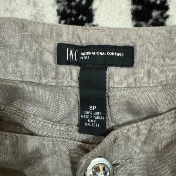 INC International Concepts petite Women's khaki Cargo Shorts - Picture 3 of 3